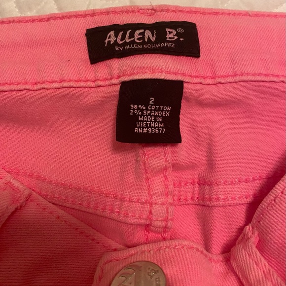 2 pairs of Colored Jeans - Picture 8 of 8